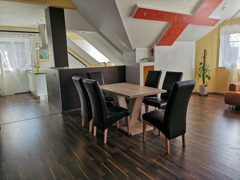Vronis-Apartment Stephanshart 외부 사진